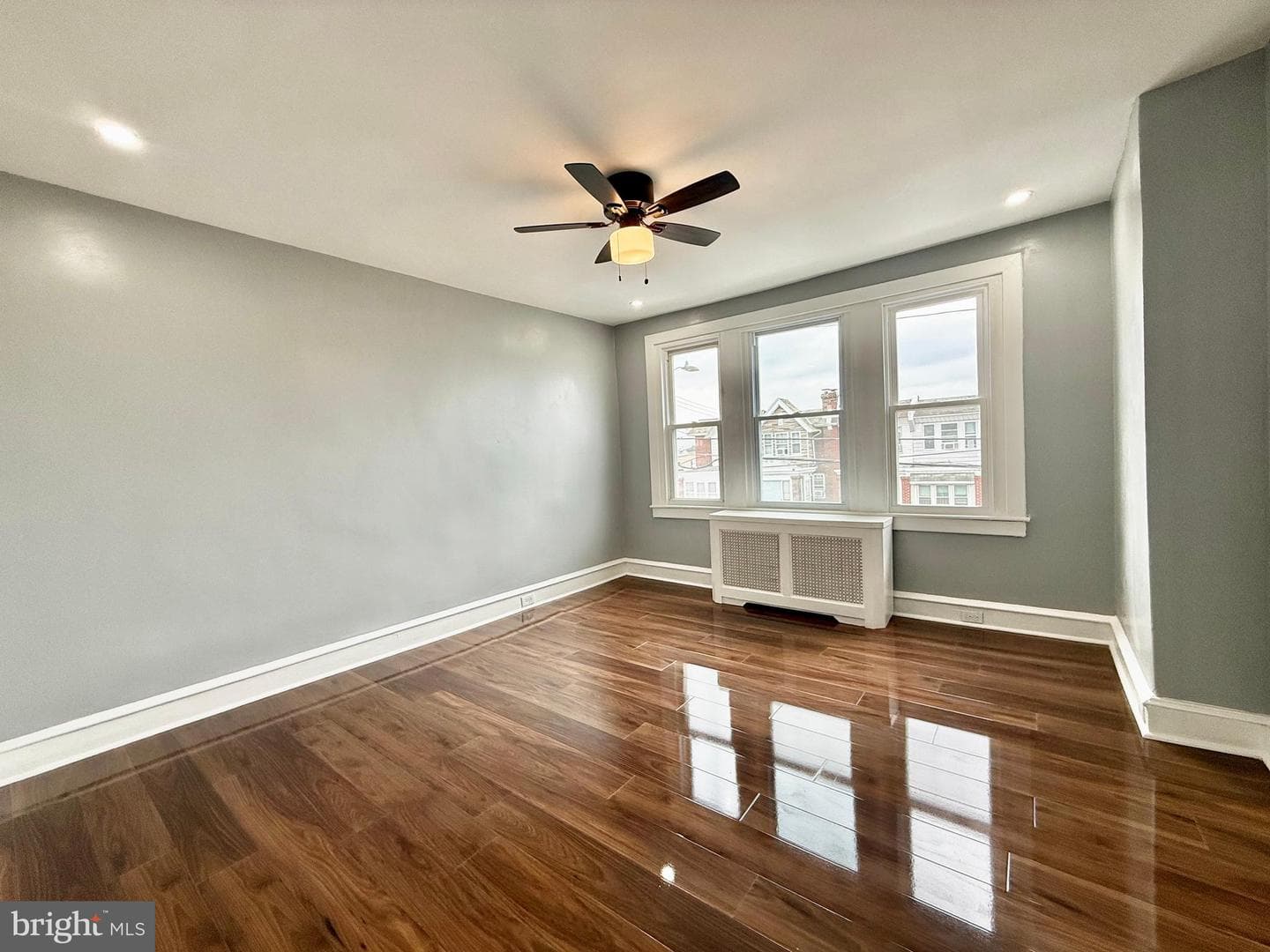 207 W Nedro Avenue photo 63