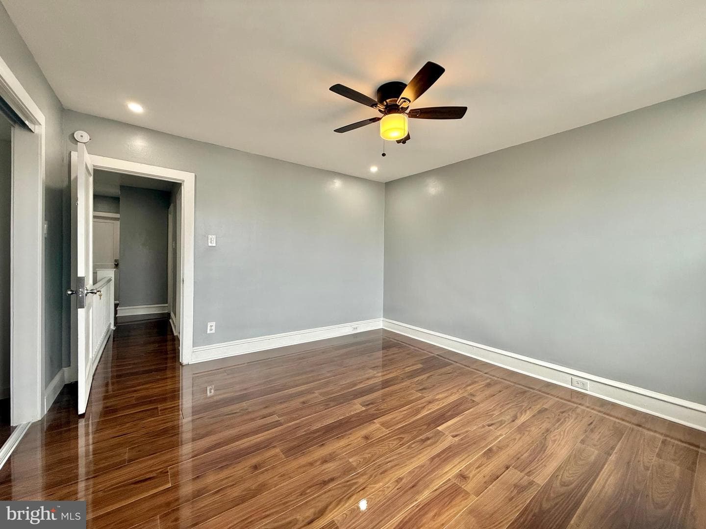 207 W Nedro Avenue photo 68
