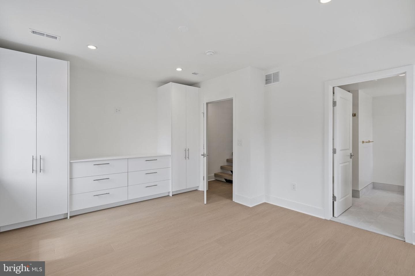 1240 S 21st Street photo 27