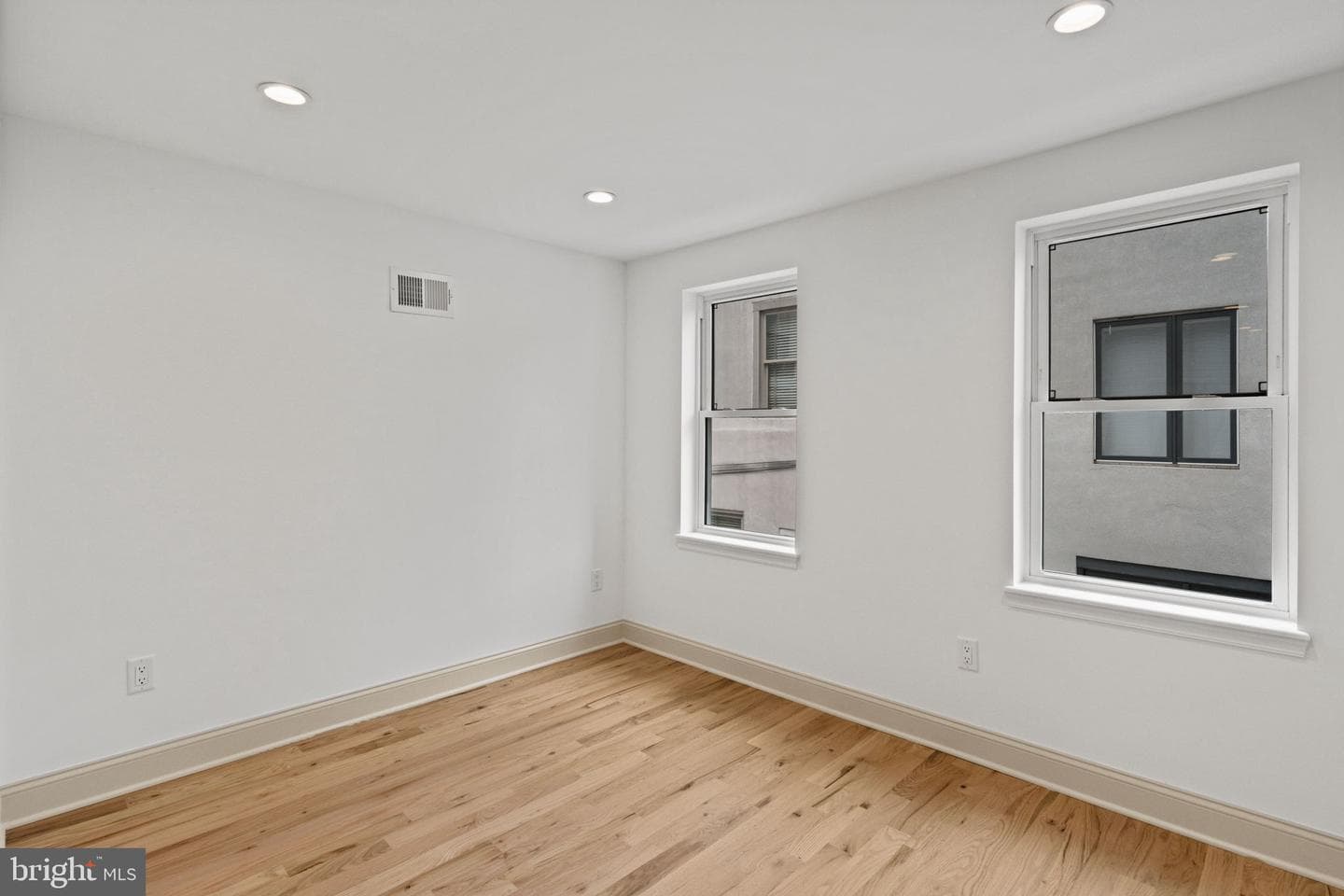 739 Earp Street photo 16