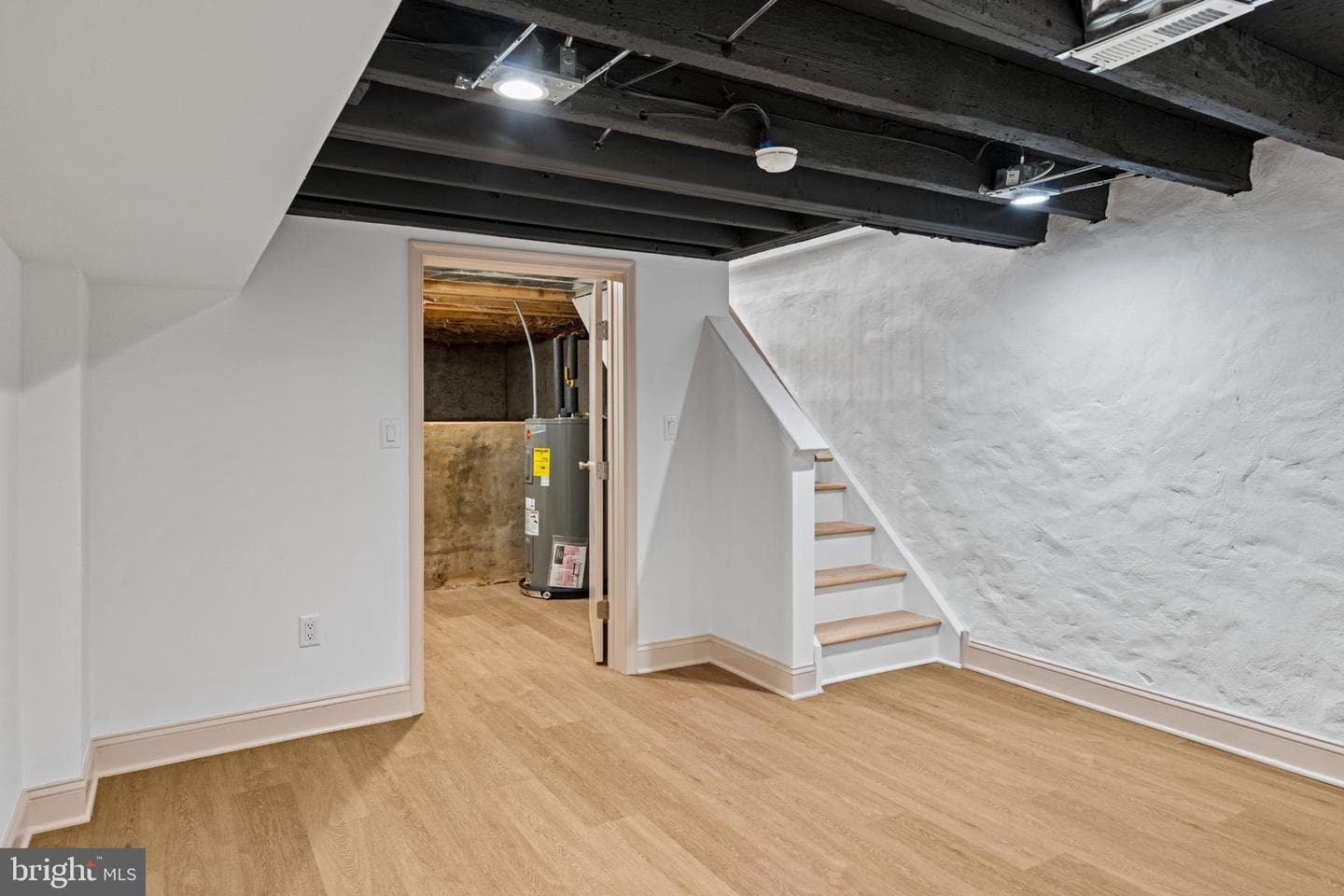 739 Earp Street photo 34