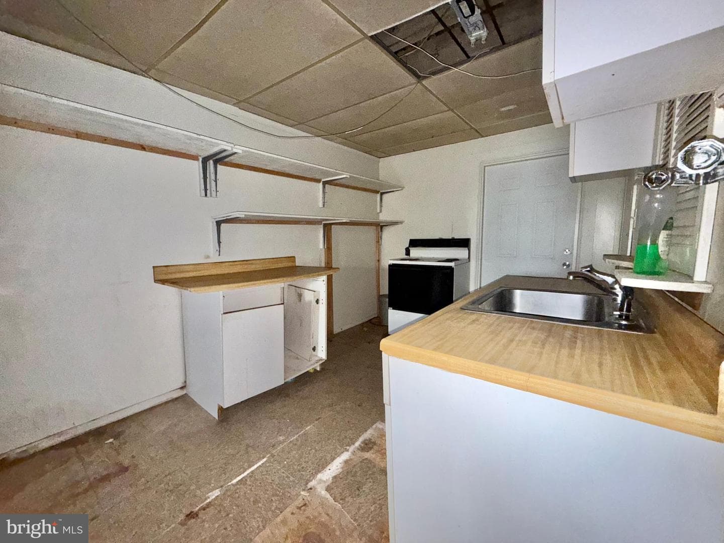 5461 Diamond Street photo 12
