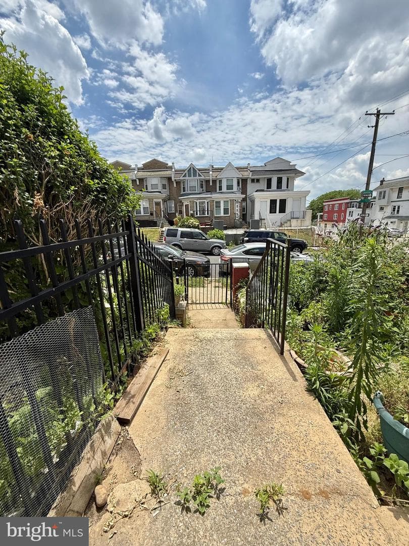 5461 Diamond Street photo 5