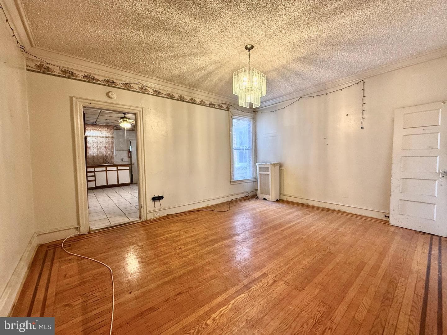 5461 Diamond Street photo 86
