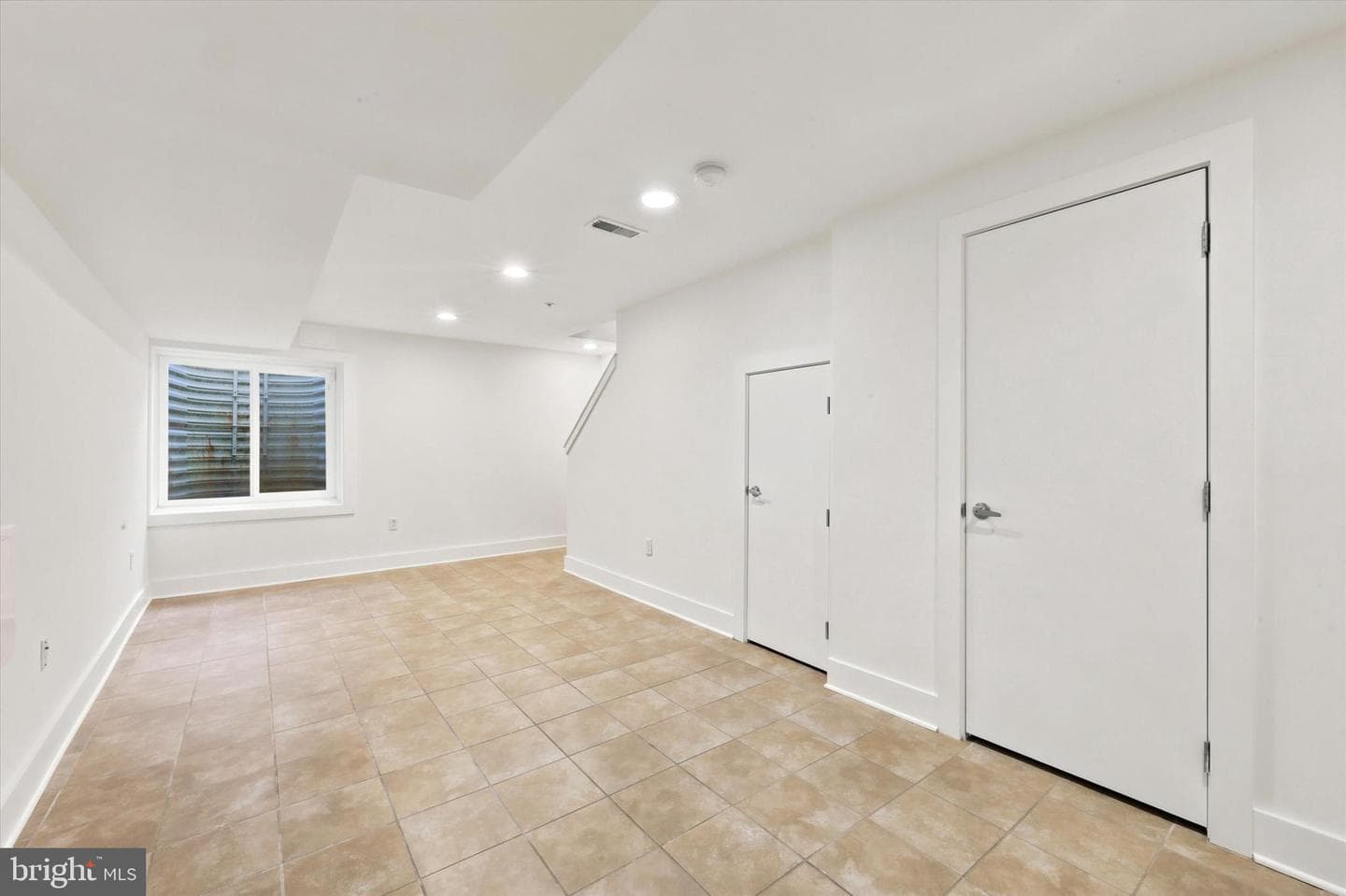 2544 Salmon St photo 27