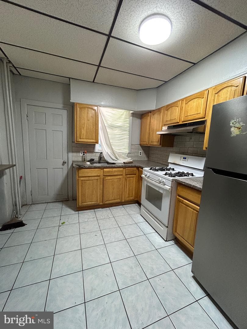 2429 S Lawrence Street photo 8
