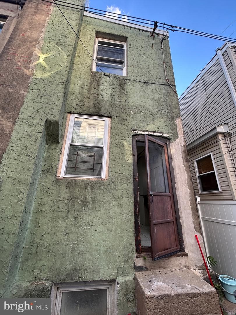 2429 S Lawrence Street photo 9