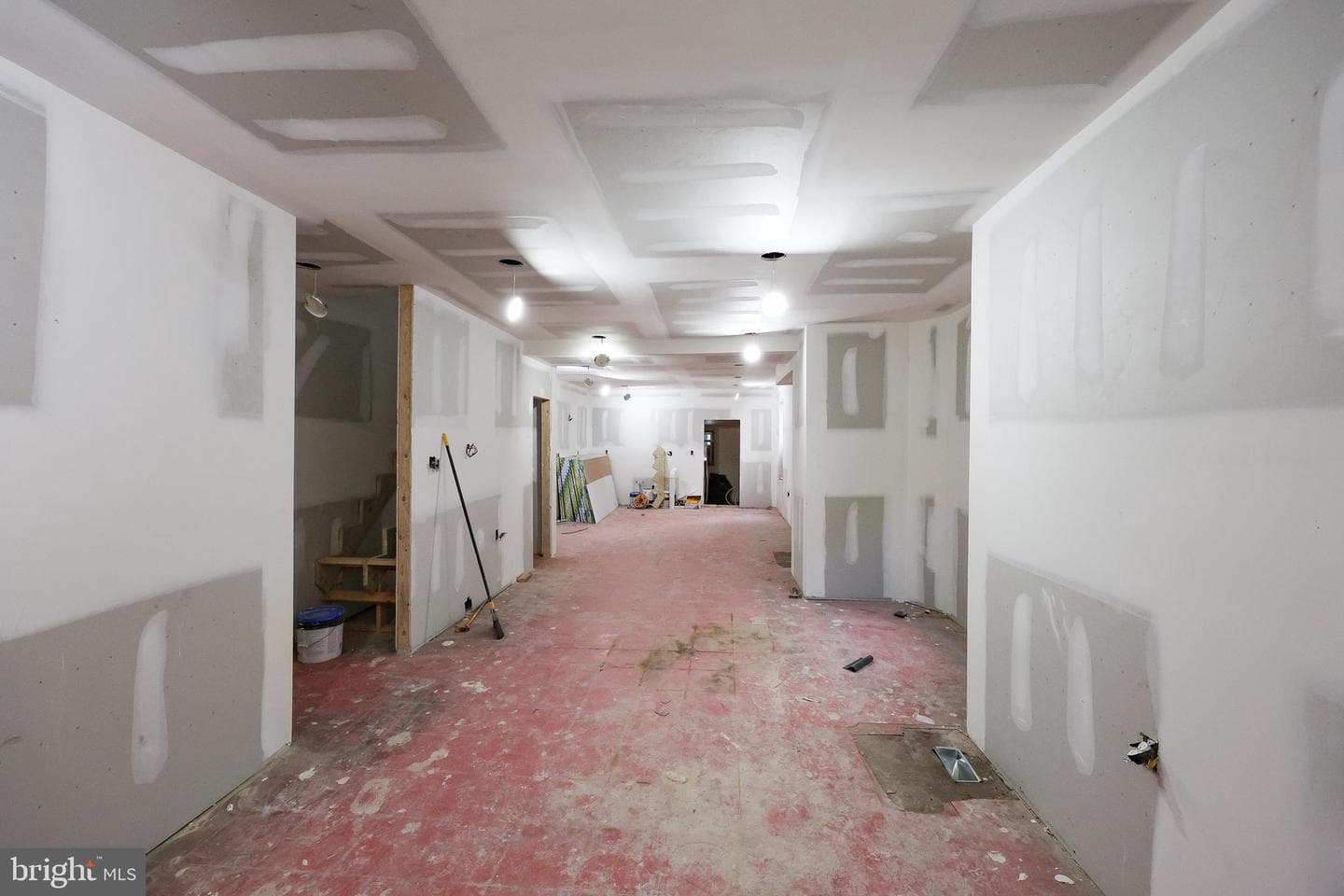 5212 Race Street photo 4