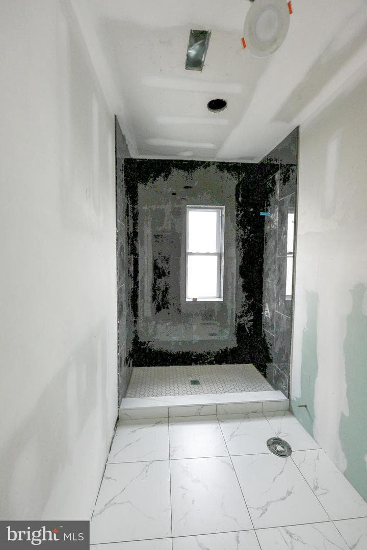 5212 Race Street photo 9