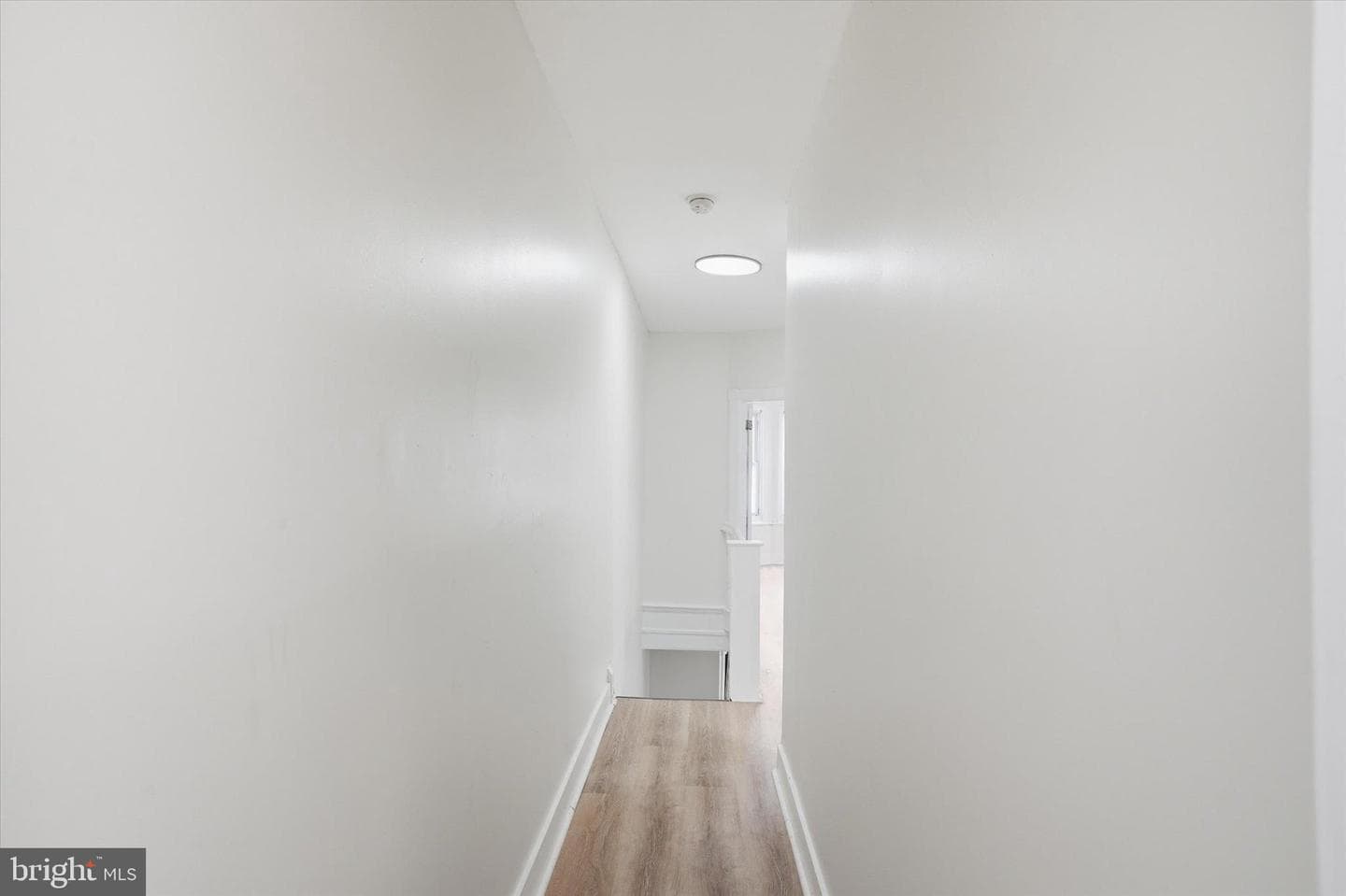 5532 Addison Street photo 20