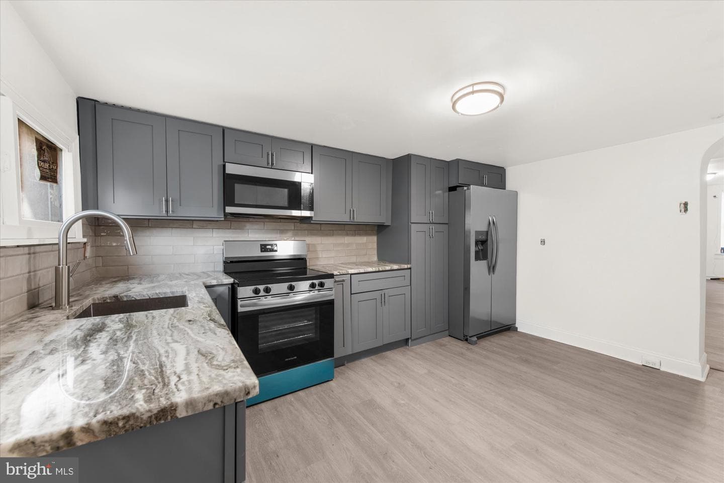 1212 W Luzerne Street photo 10
