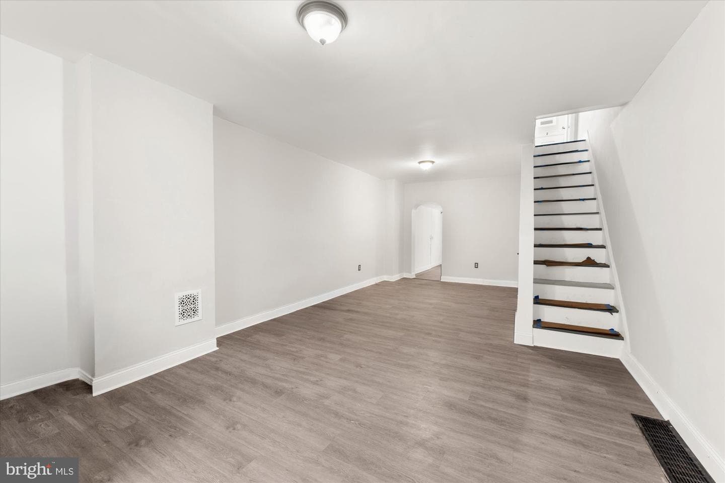 1212 W Luzerne Street photo 5