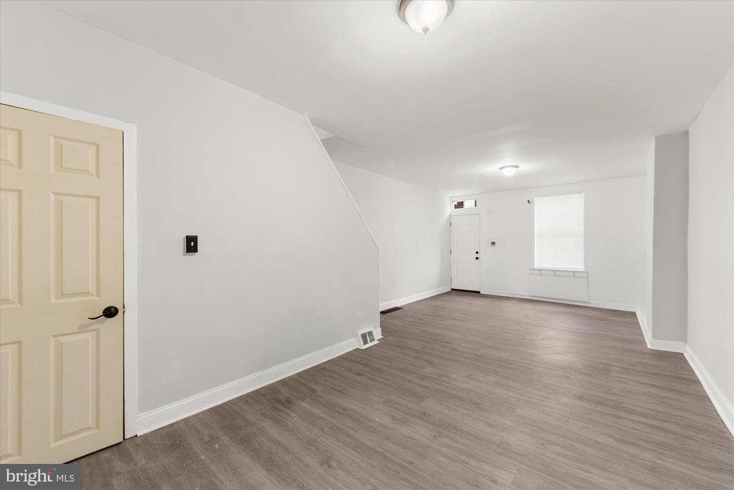 1212 W Luzerne Street photo 7