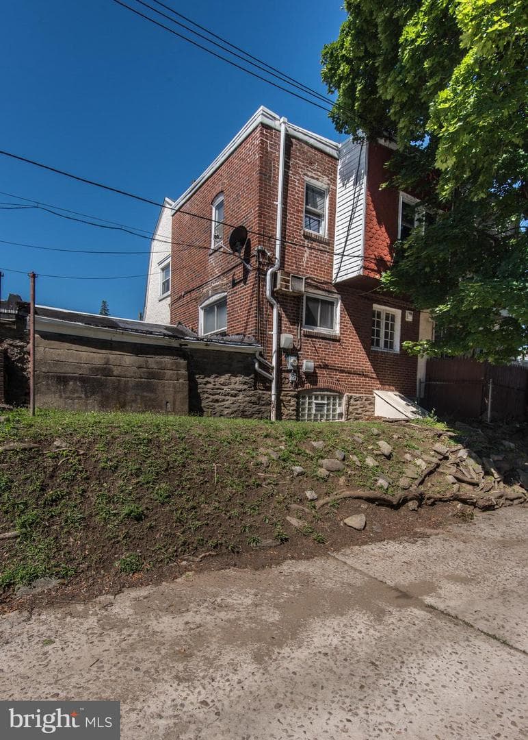 7817 Cedarbrook Avenue photo 37