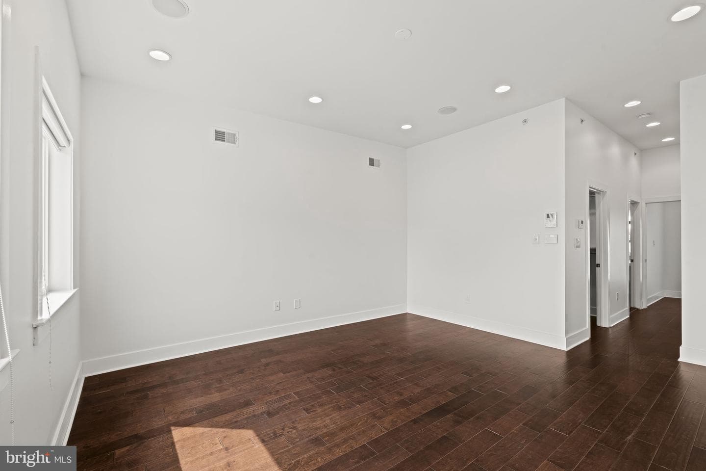 1220 Crease Street photo 18