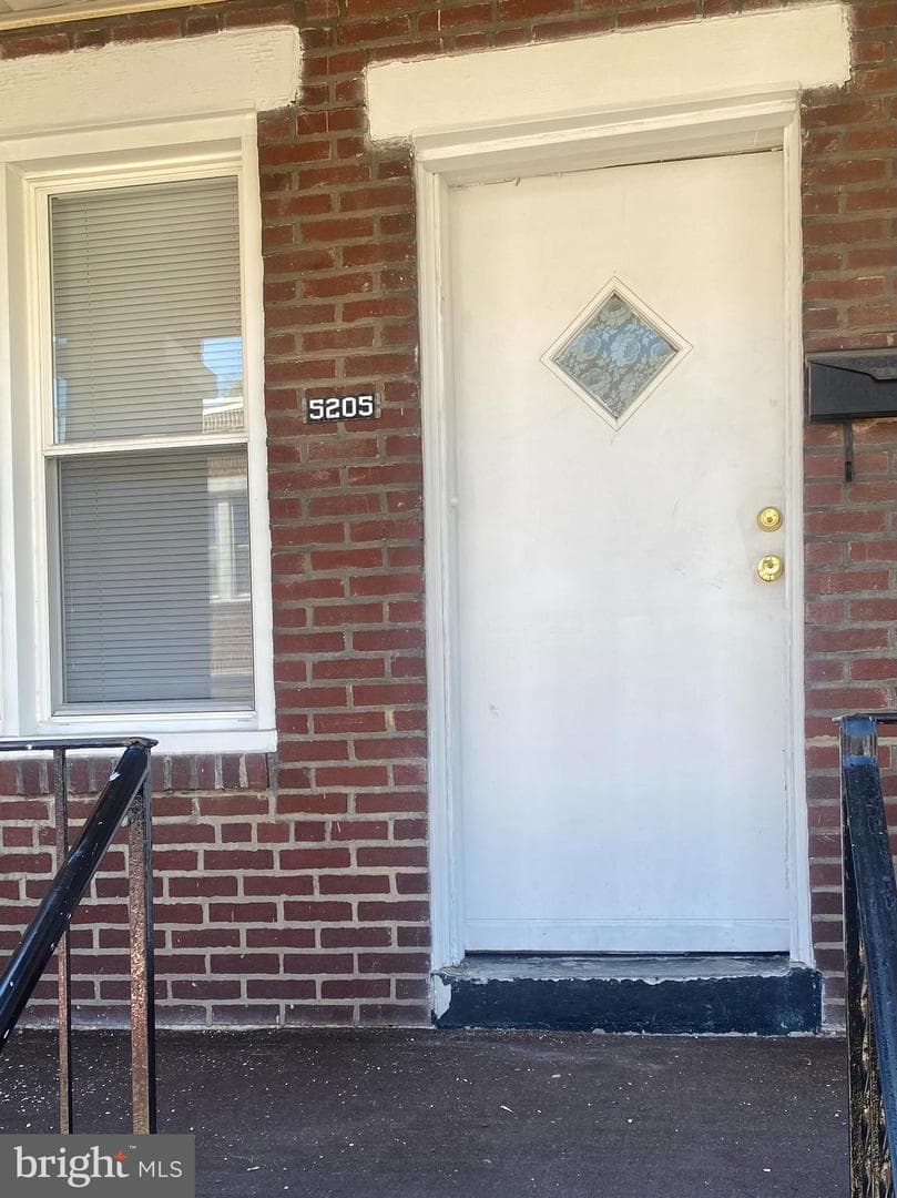 5205 Glenloch Street, Philadelphia