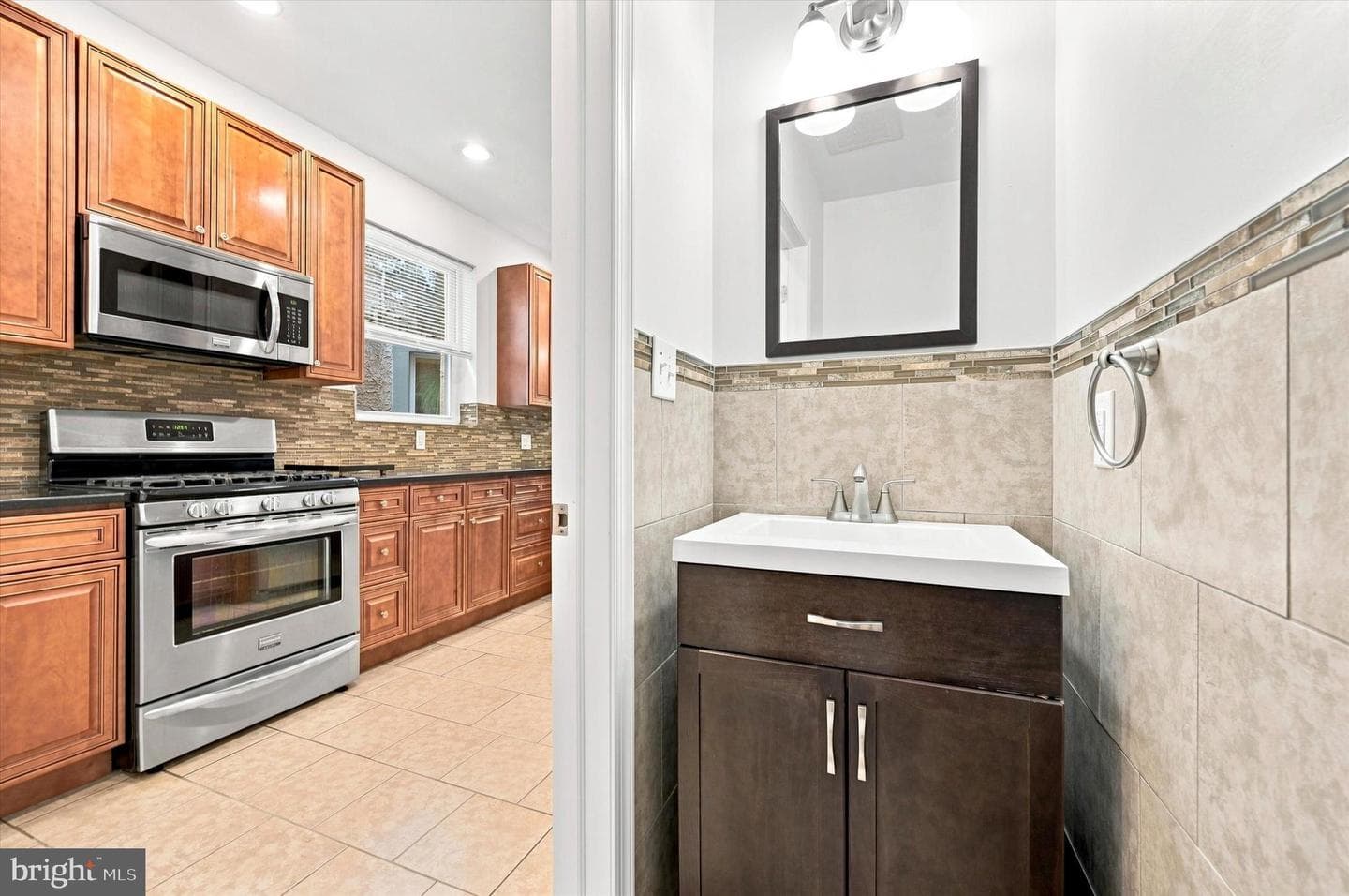 1027 S 50th Street photo 10