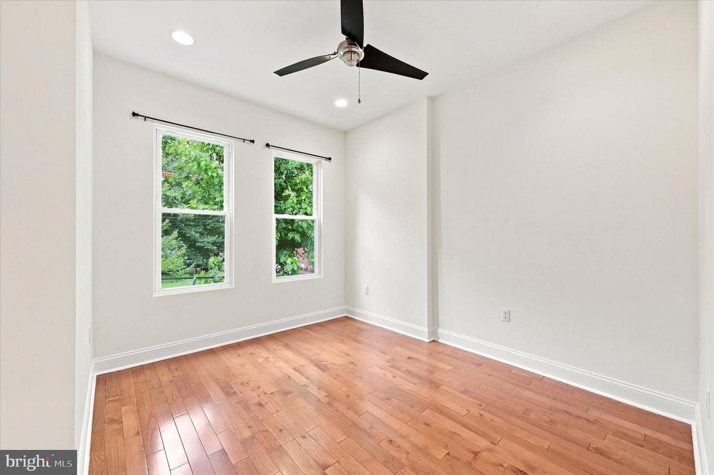 1027 S 50th Street photo 18