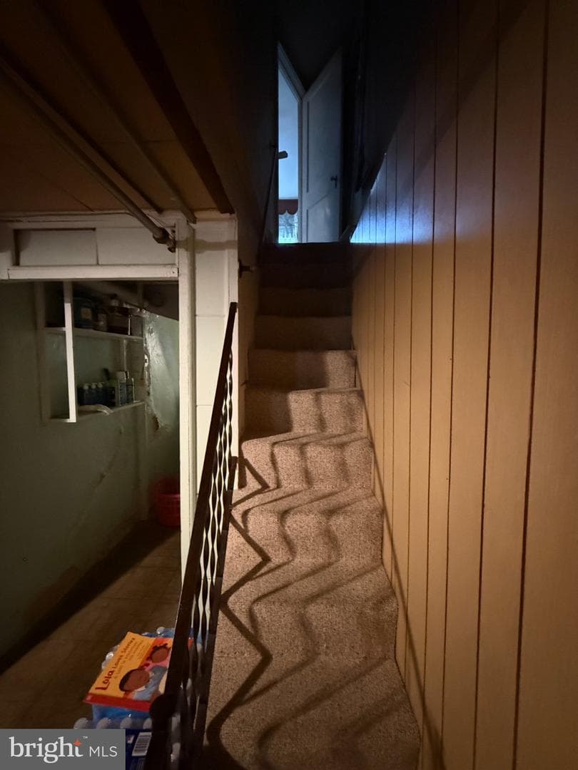 6239 Montague photo 18