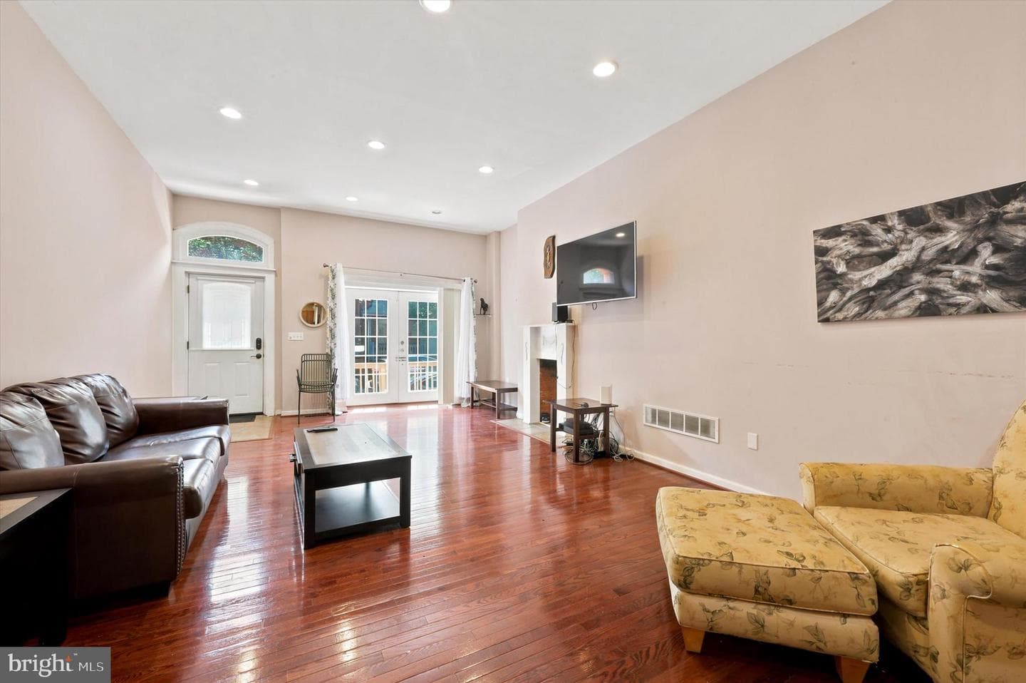 4427 Sansom St photo 7
