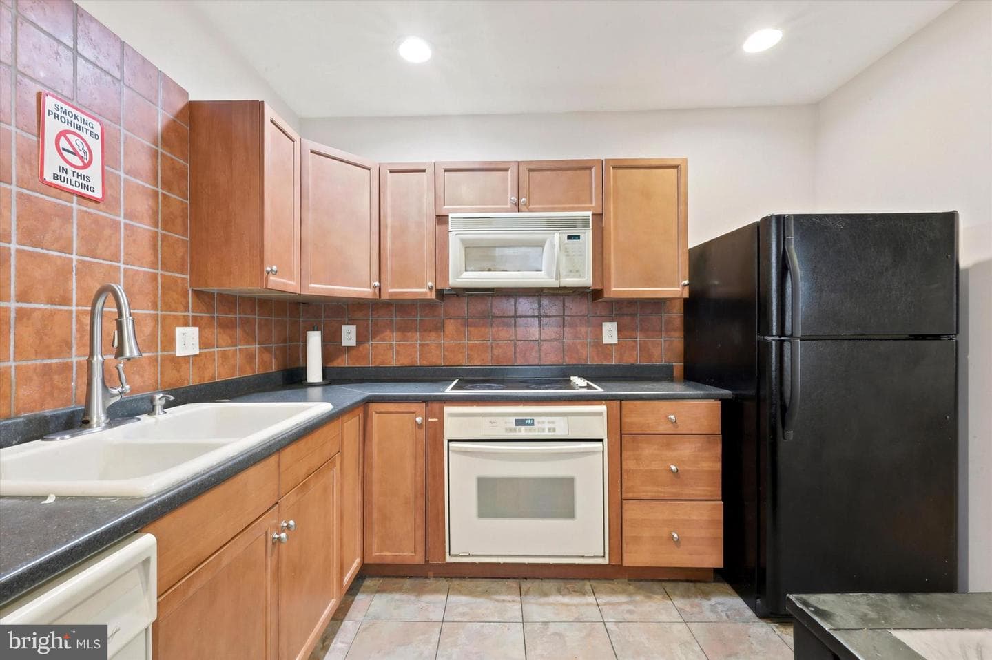 4427 Sansom St photo 9
