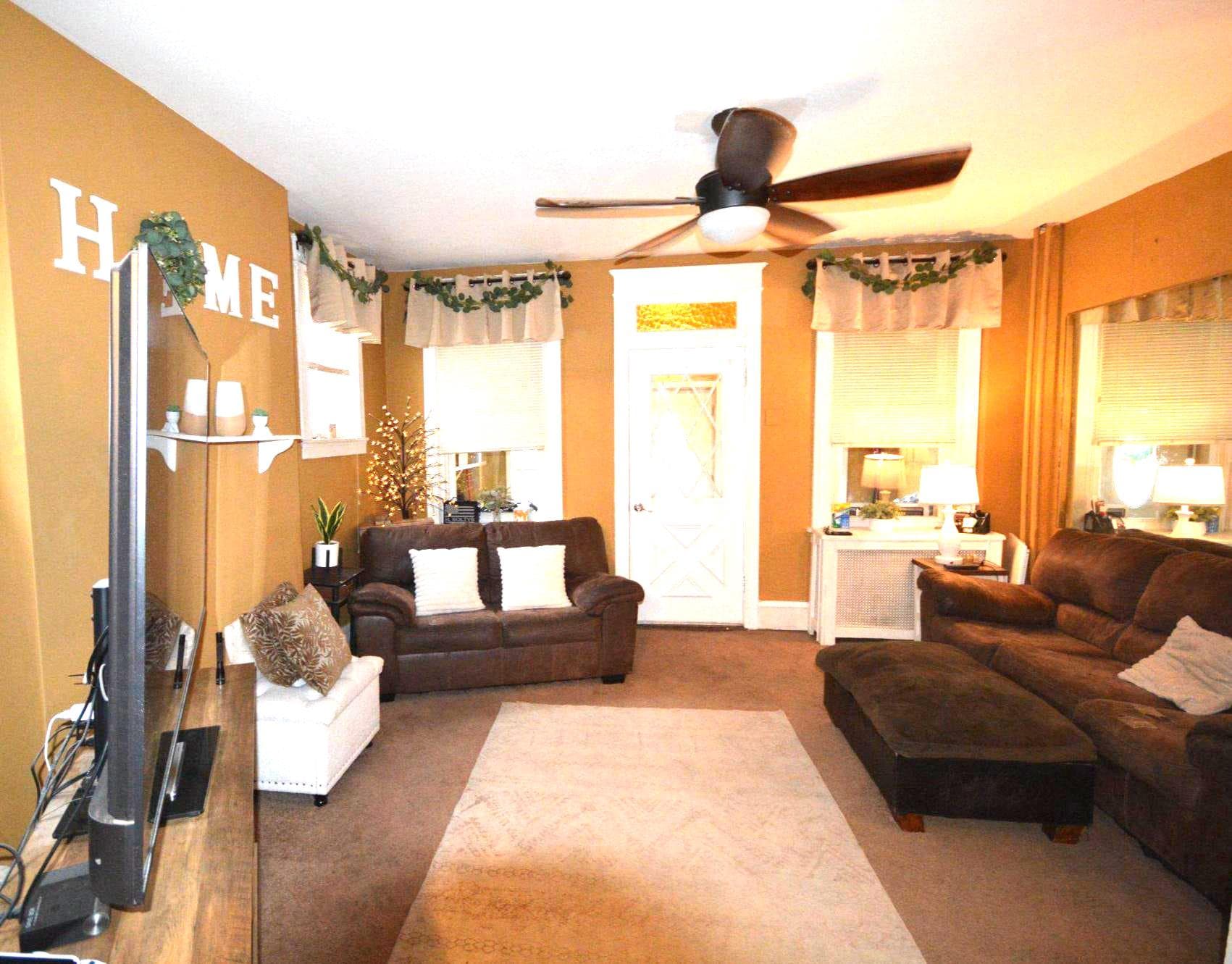 5923 Erdrick Street photo 4