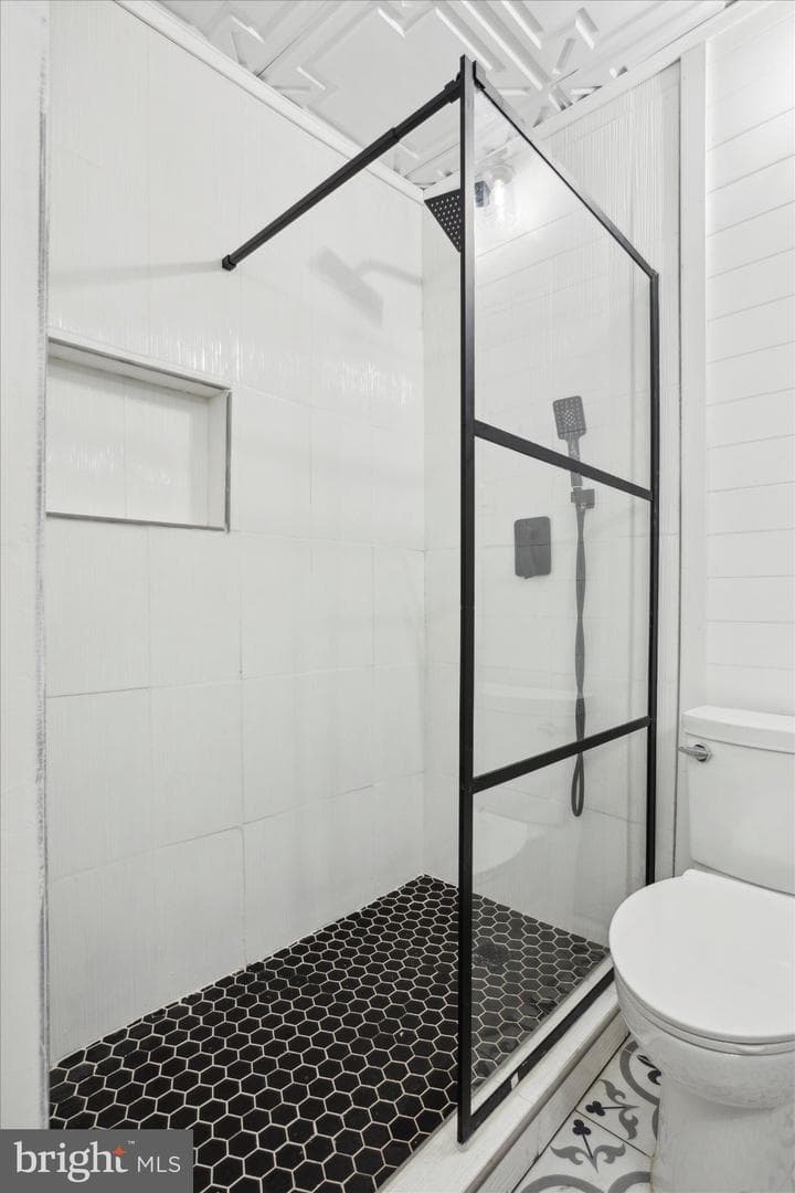 2046 Sigel St photo 31