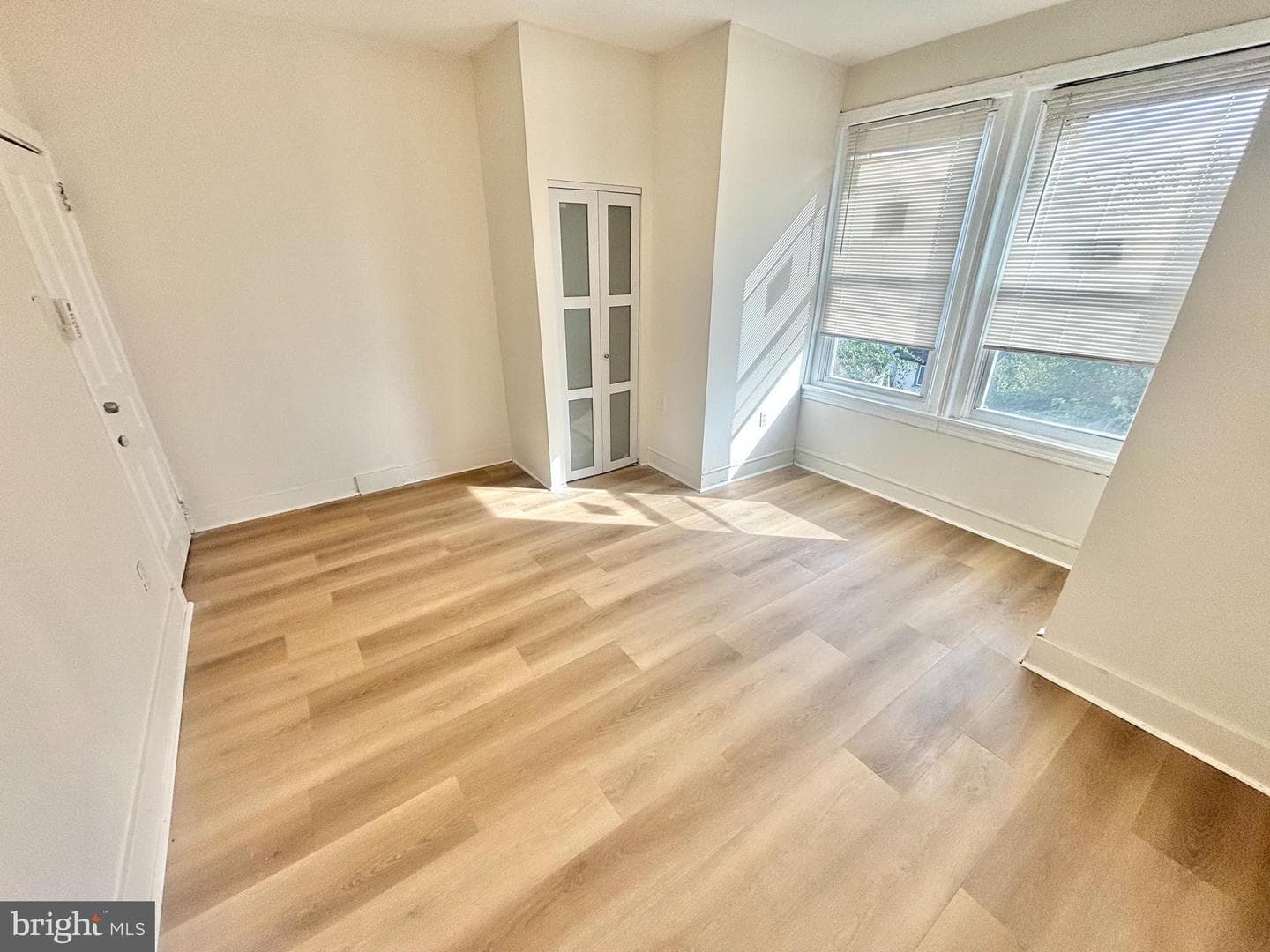 222 W Roosevelt Boulevard photo 12