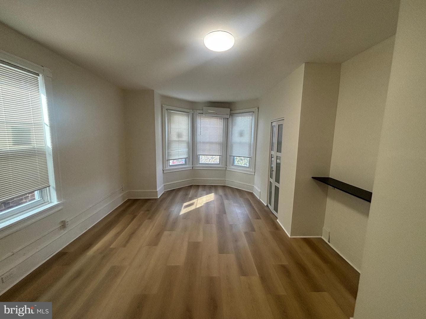 222 W Roosevelt Boulevard photo 16