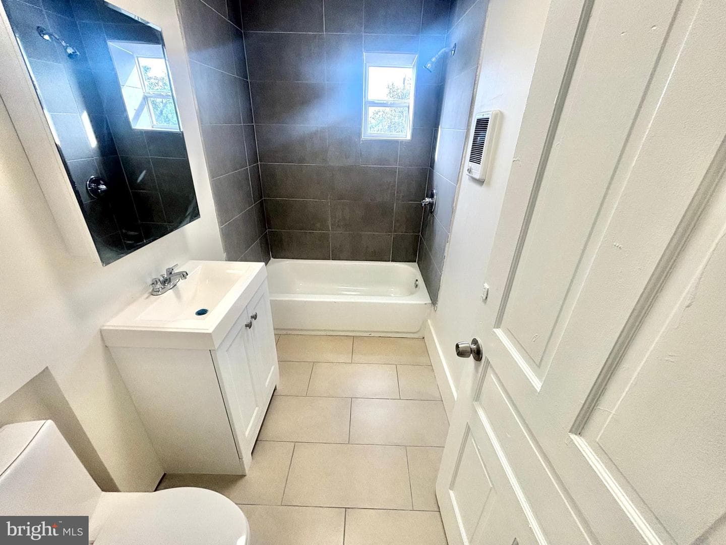 222 W Roosevelt Boulevard photo 21