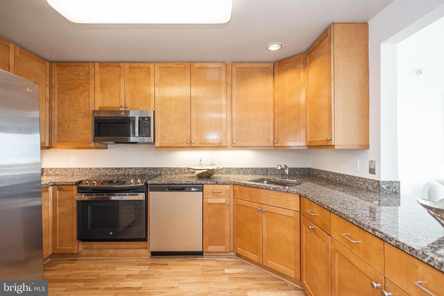 717 S Chris Columbus Boulevard #811 photo 12