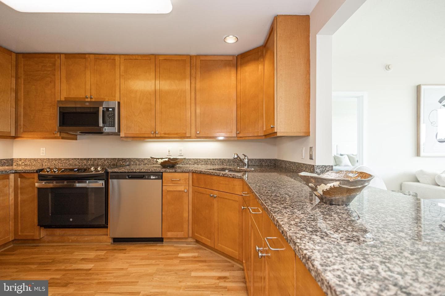 717 S Chris Columbus Boulevard #811 photo 15