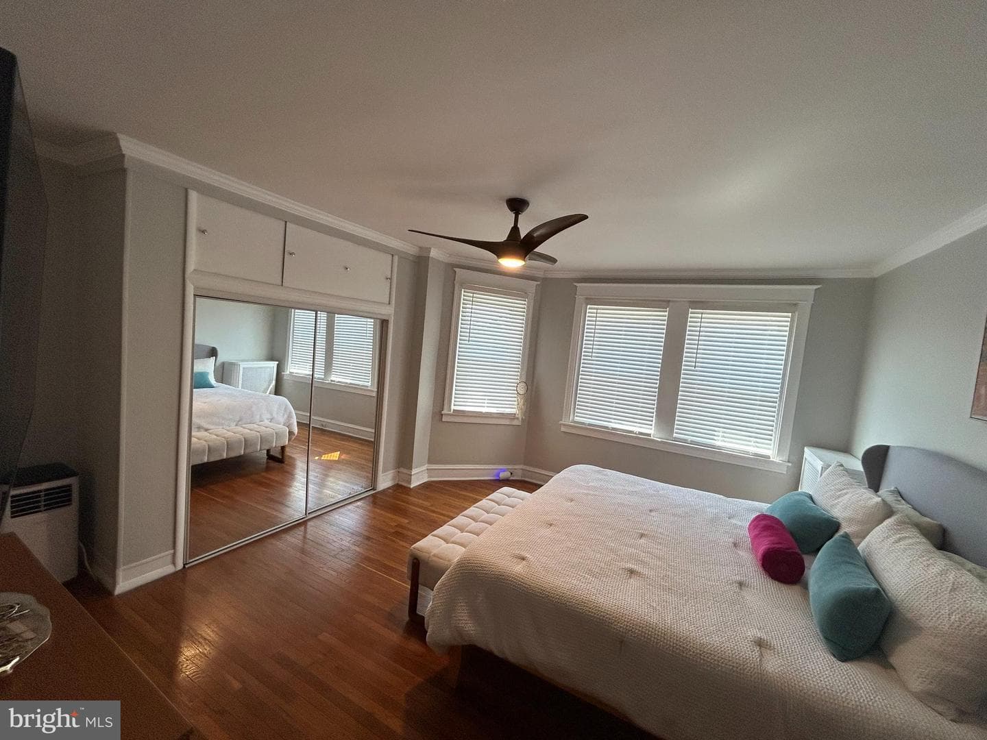 5223 Diamond Street photo 12
