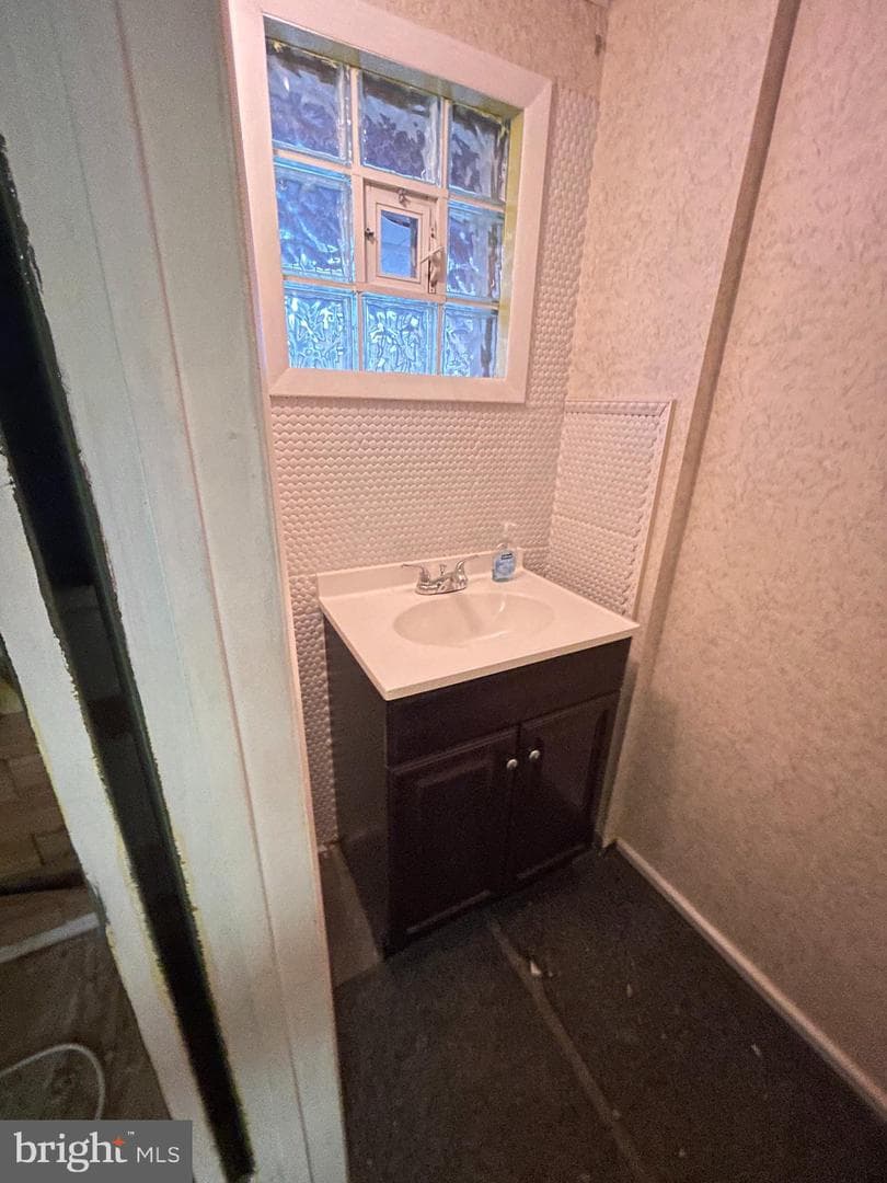 5223 Diamond Street photo 17