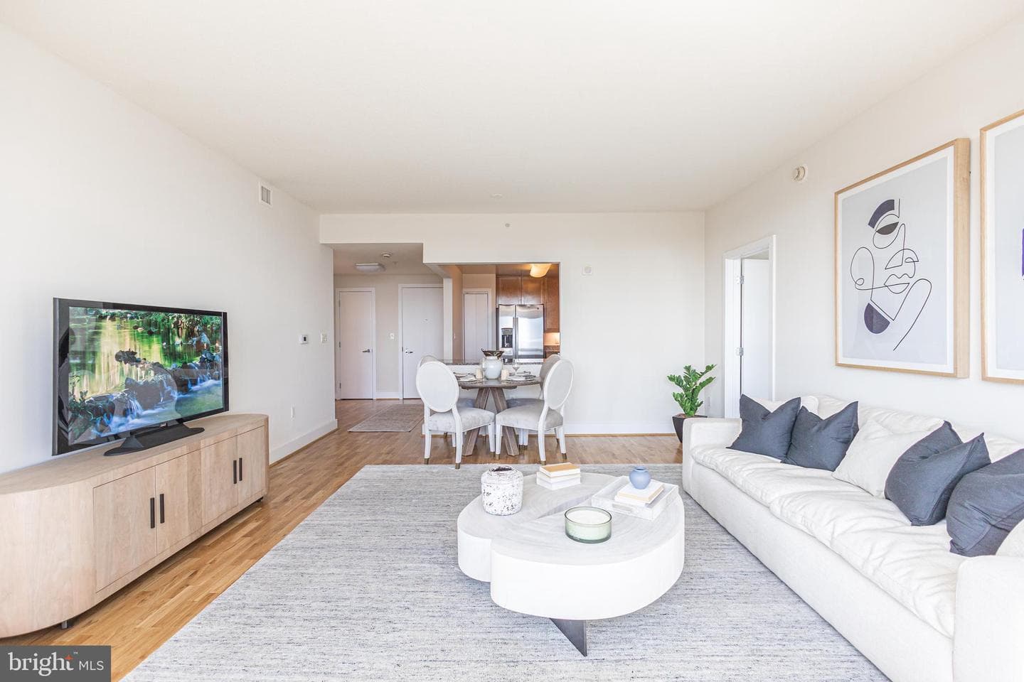 717 S Chris Columbus Boulevard #804, Philadelphia