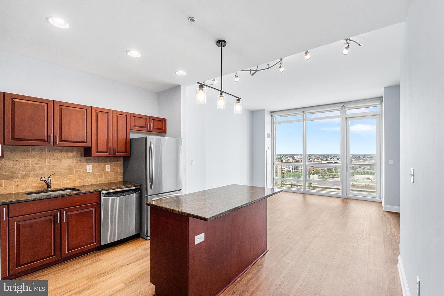 901 N Penn St # F1507, Philadelphia