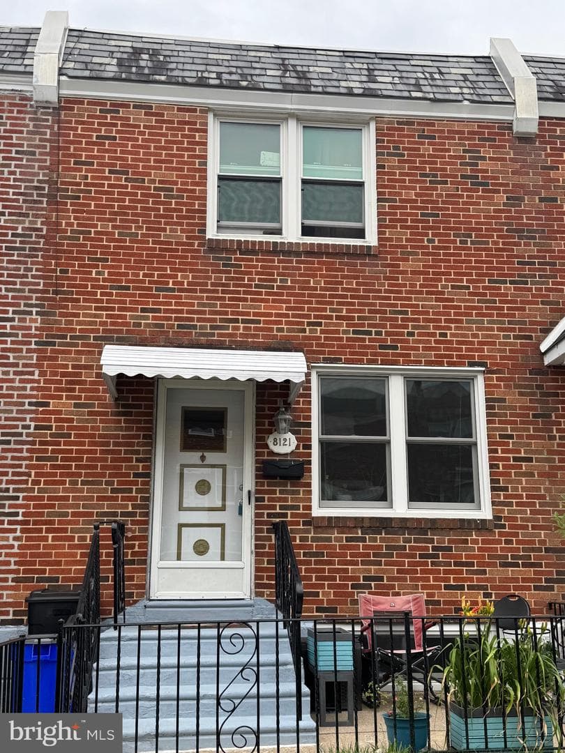 8121 Terry Street photo 28