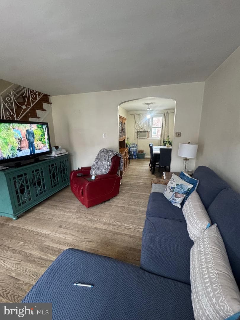 8121 Terry Street photo 7