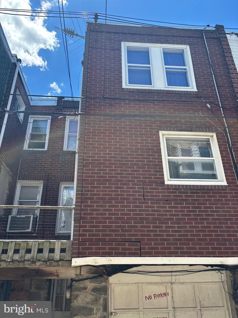 619 E Godfrey Avenue photo 3