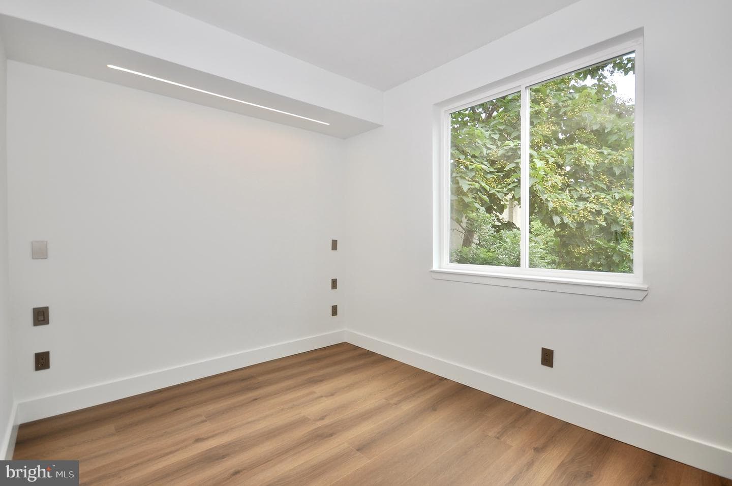 2043 N Orkney St photo 67