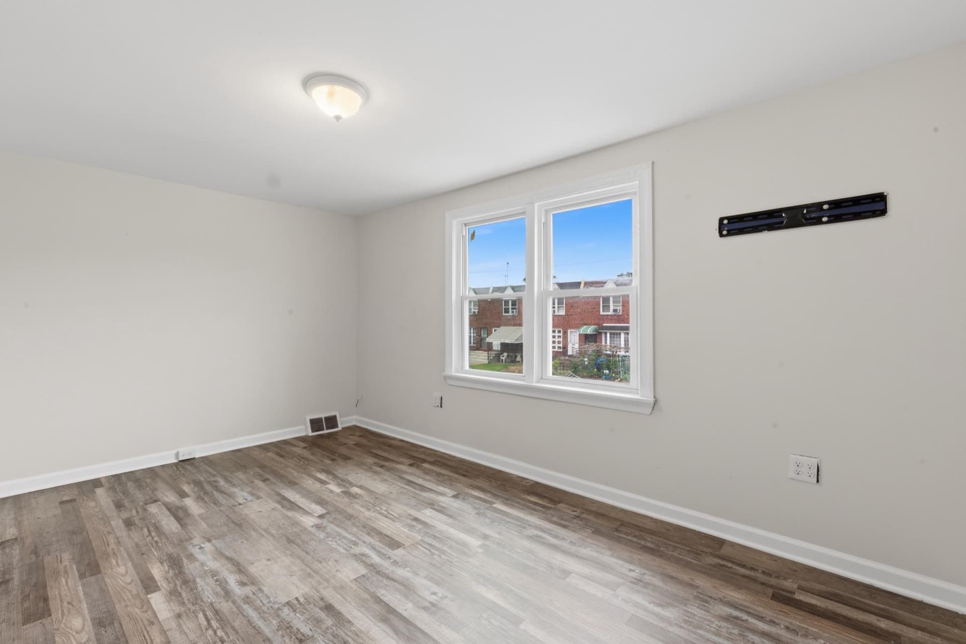 4993 Pennway St photo 11