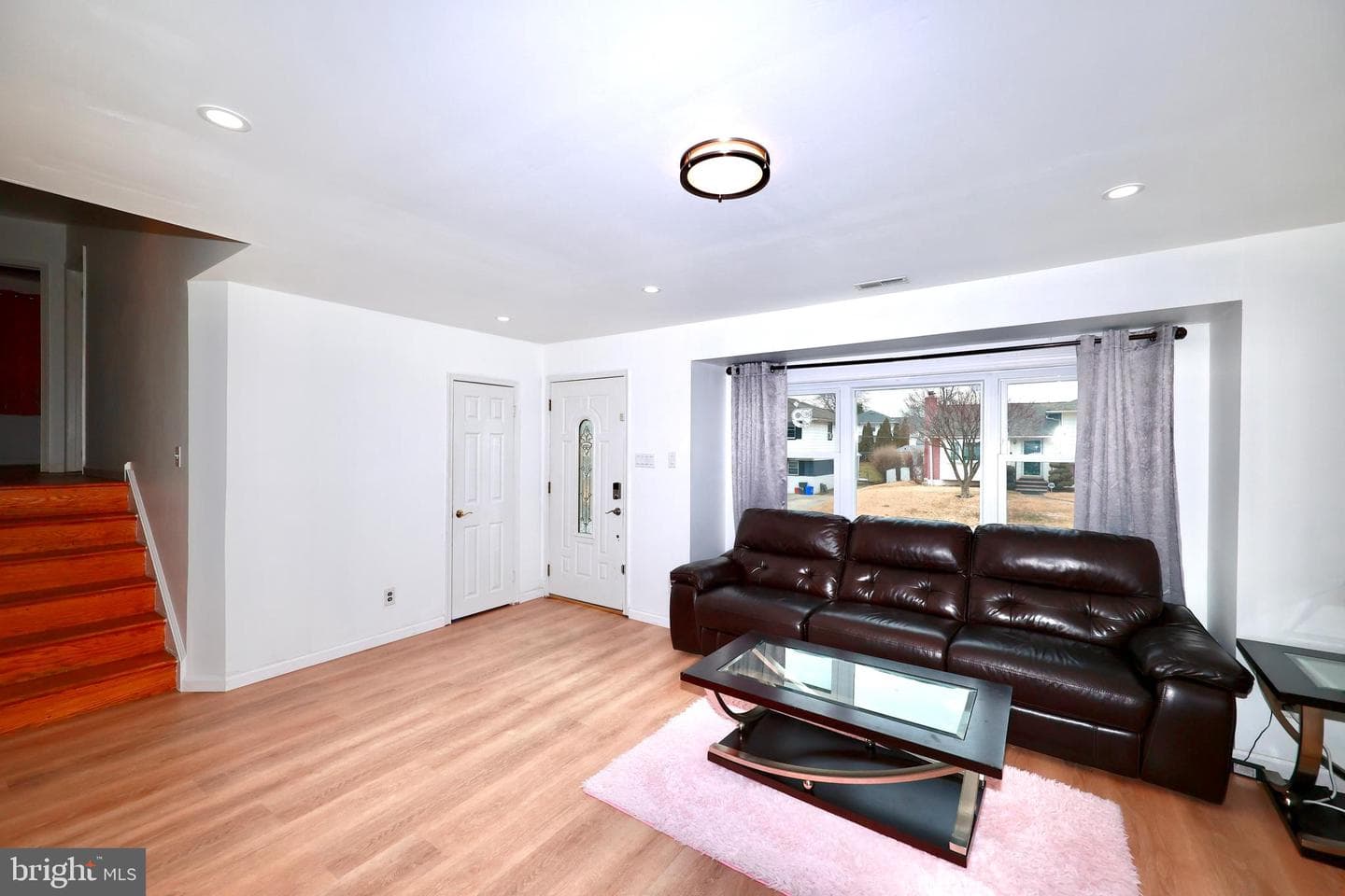 9947 Montour Street photo 17