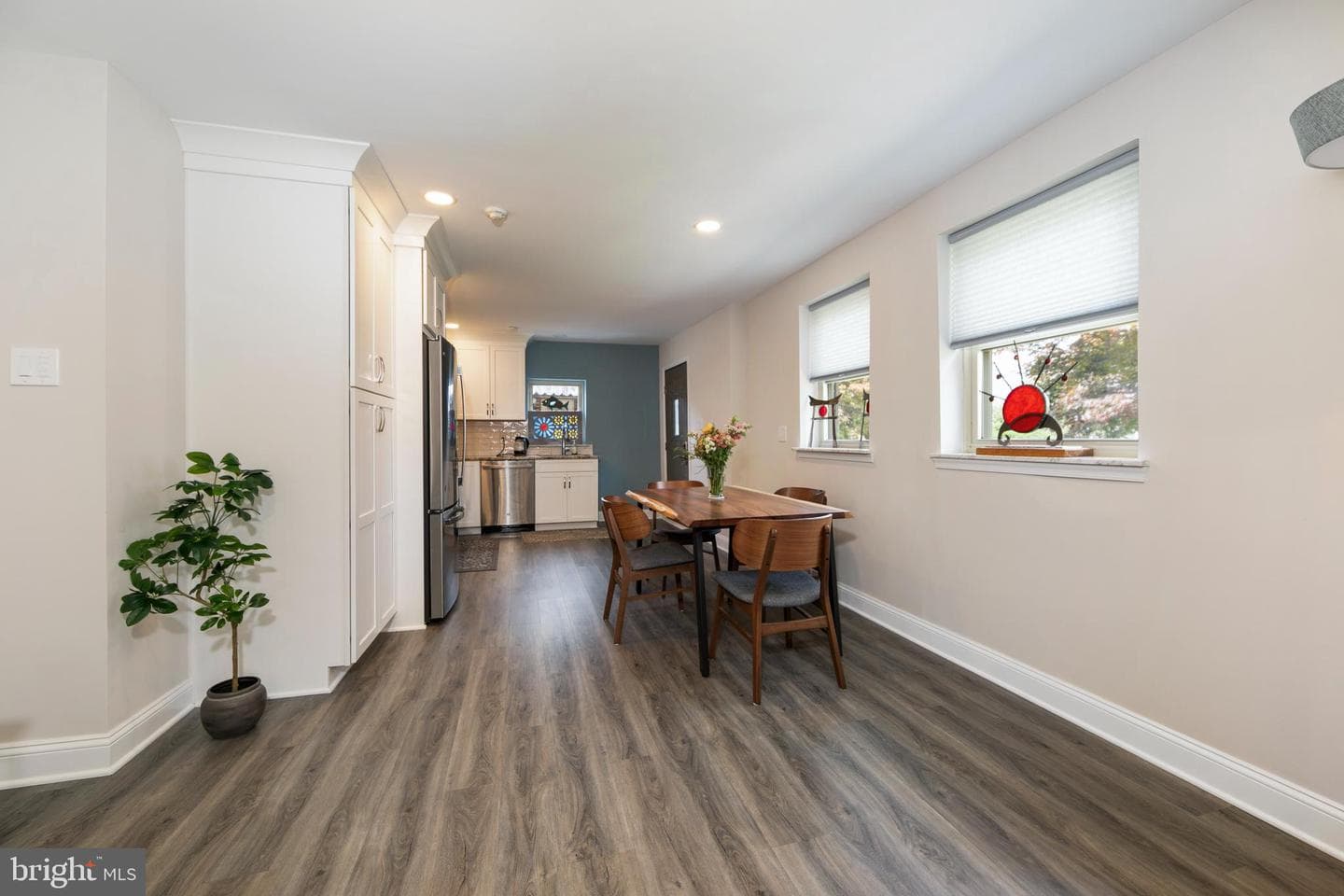7703 Lister Street photo 6