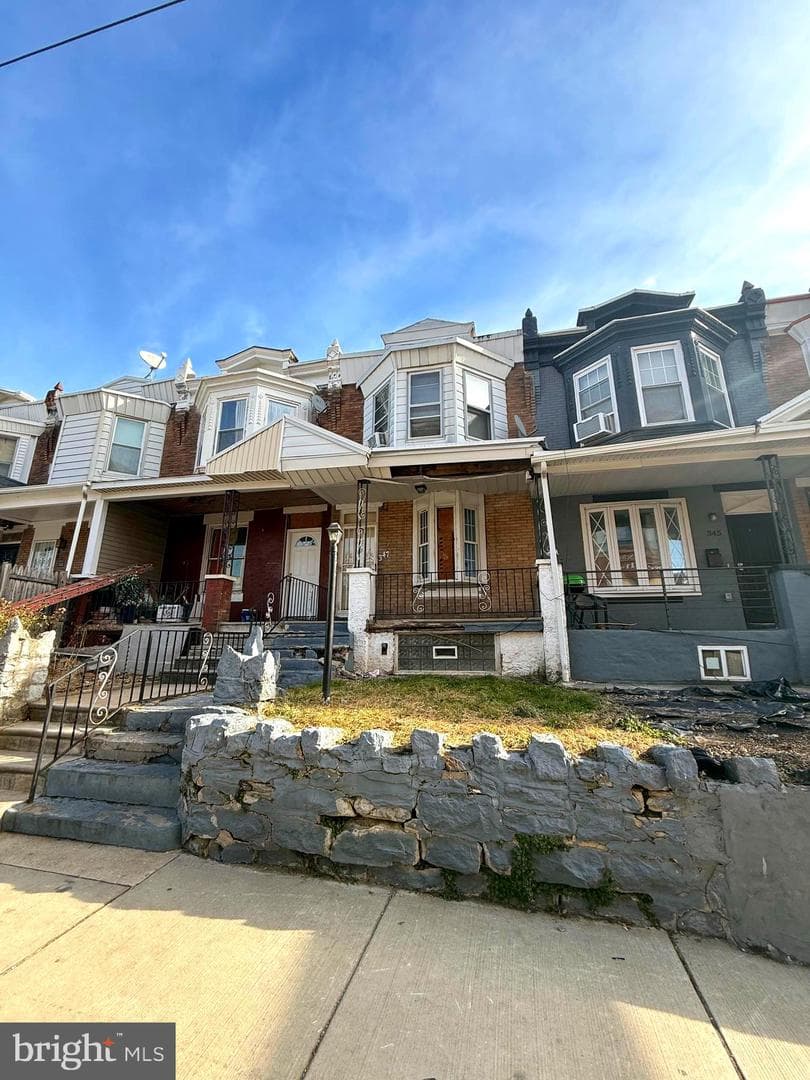 347 N Felton St photo 3
