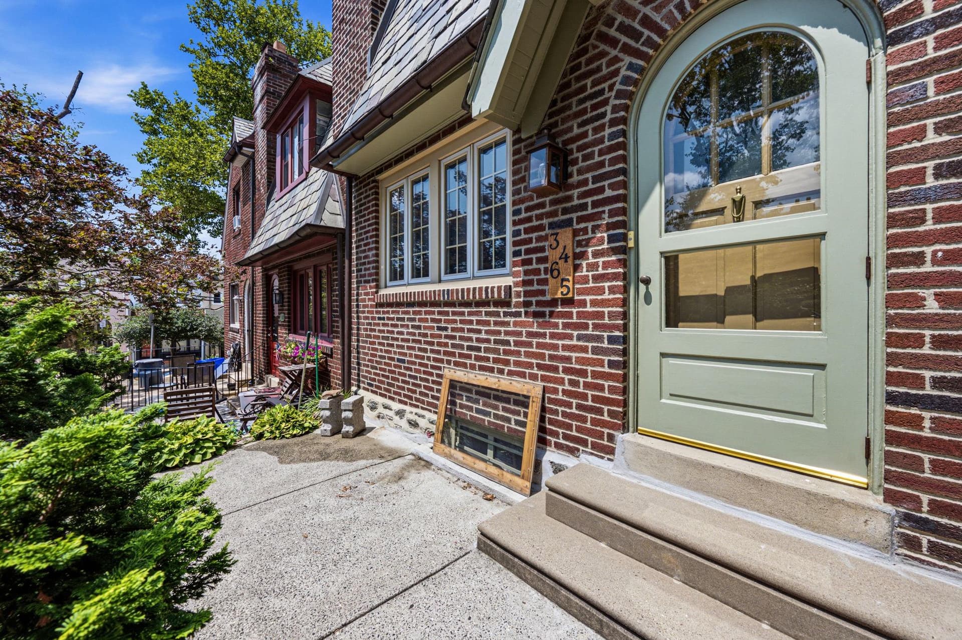 3465 W Queen Lane photo 22