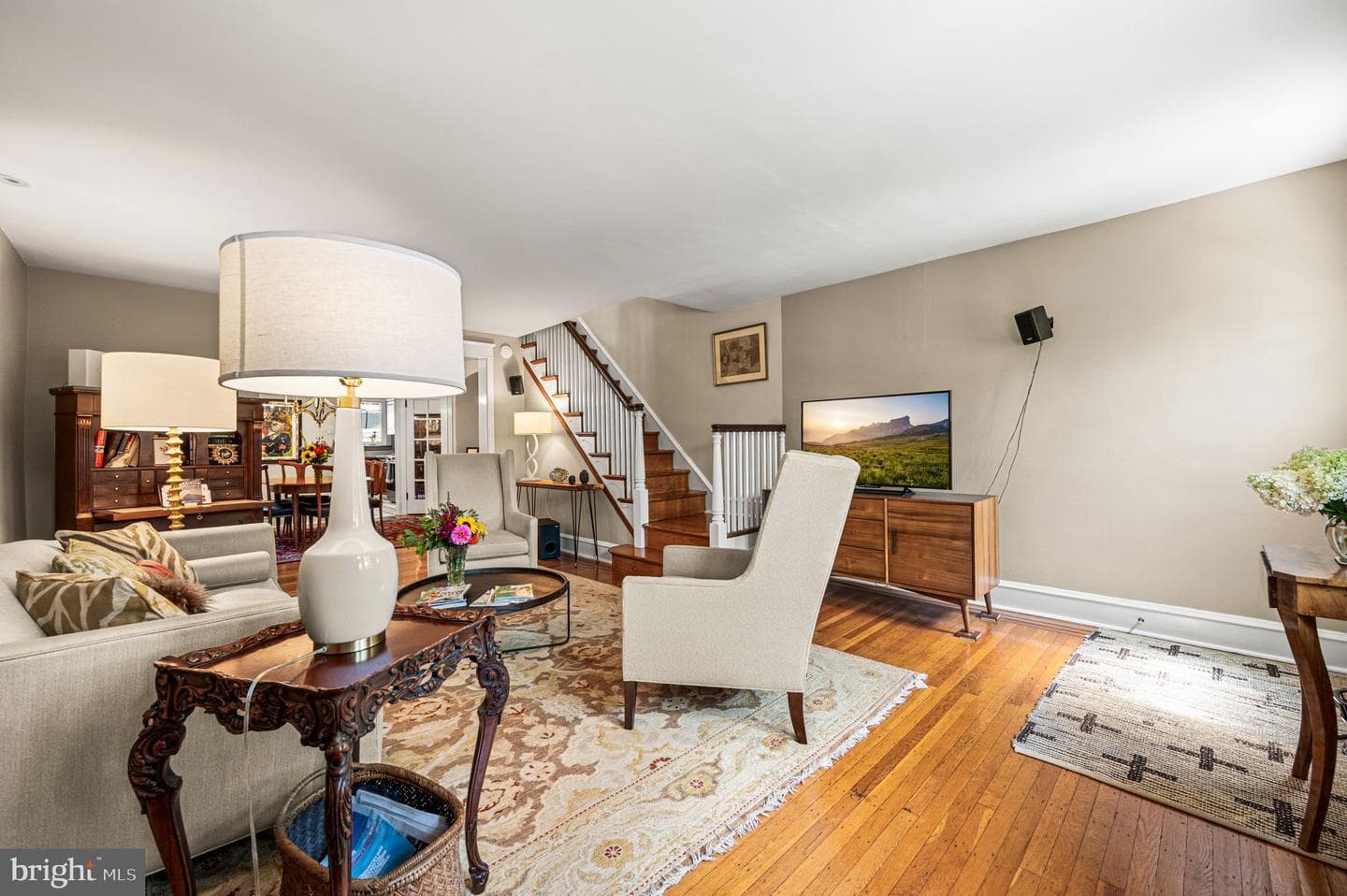 3465 W Queen Lane photo 4