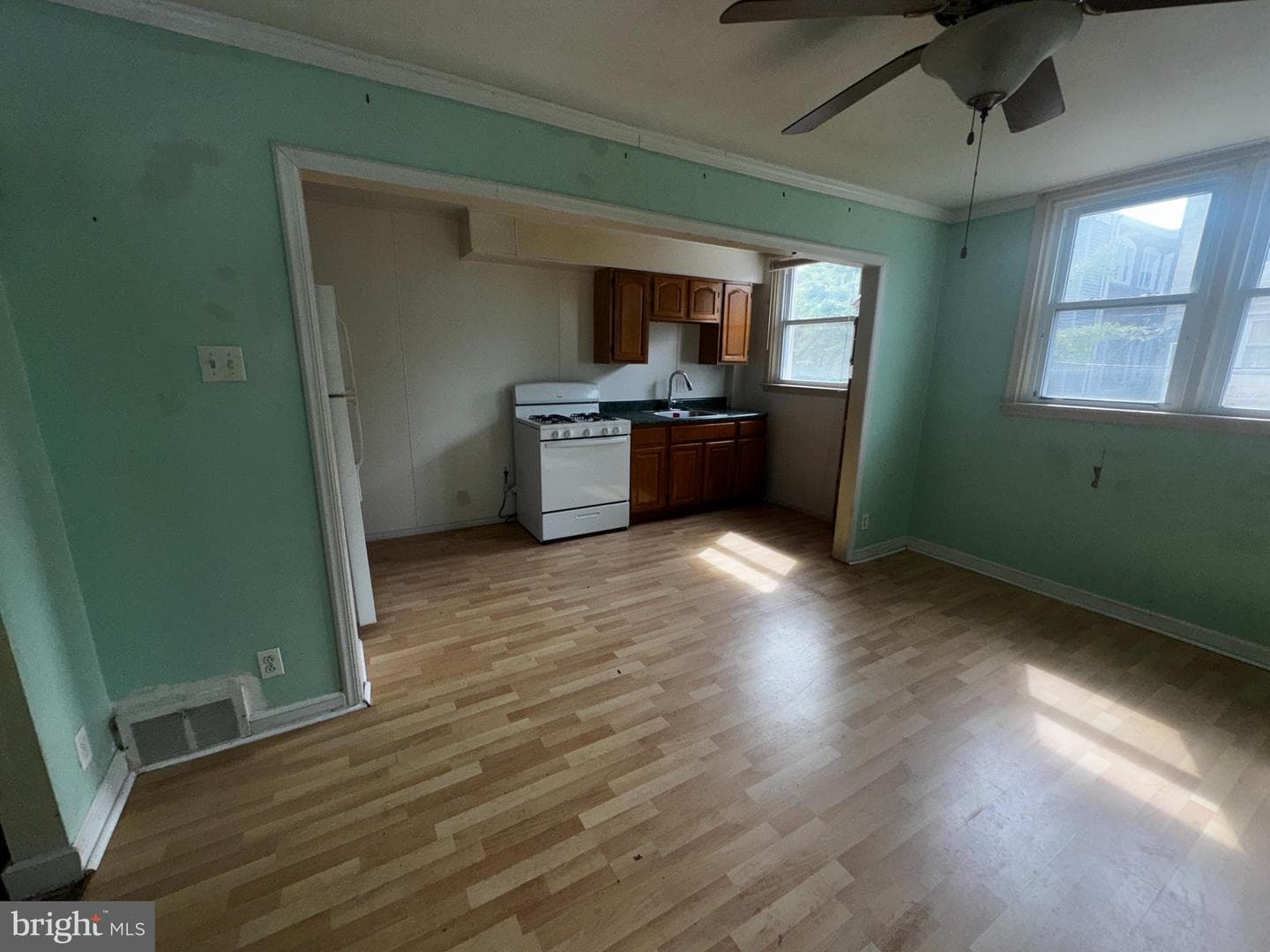 5105 Leiper Street photo 9