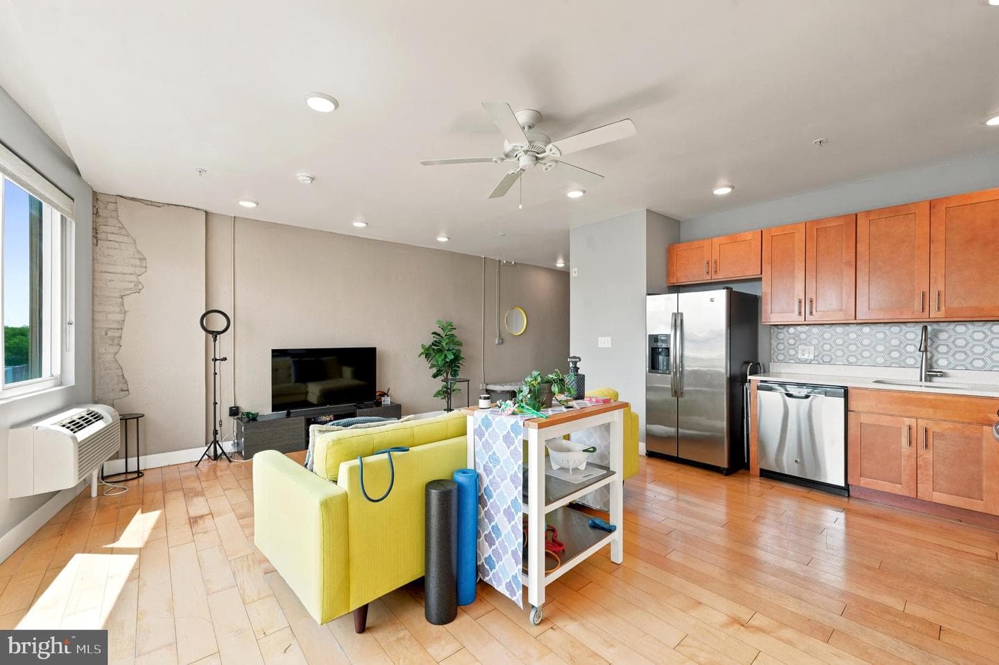 1637 Poplar St # 6F photo 6