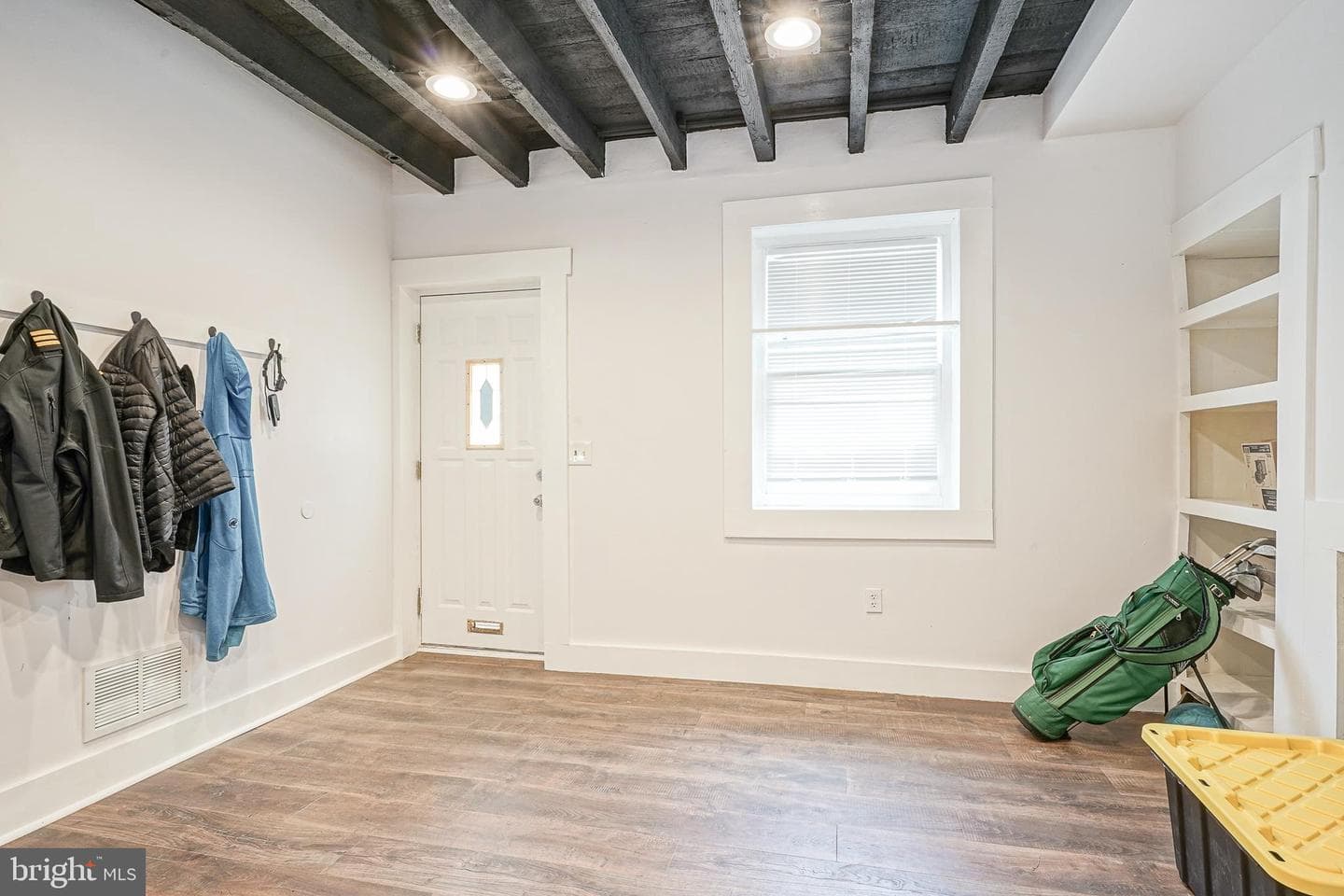 1026 N Orianna Street photo 4