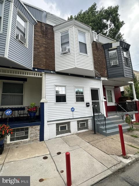 250 N Peach Street photo 3